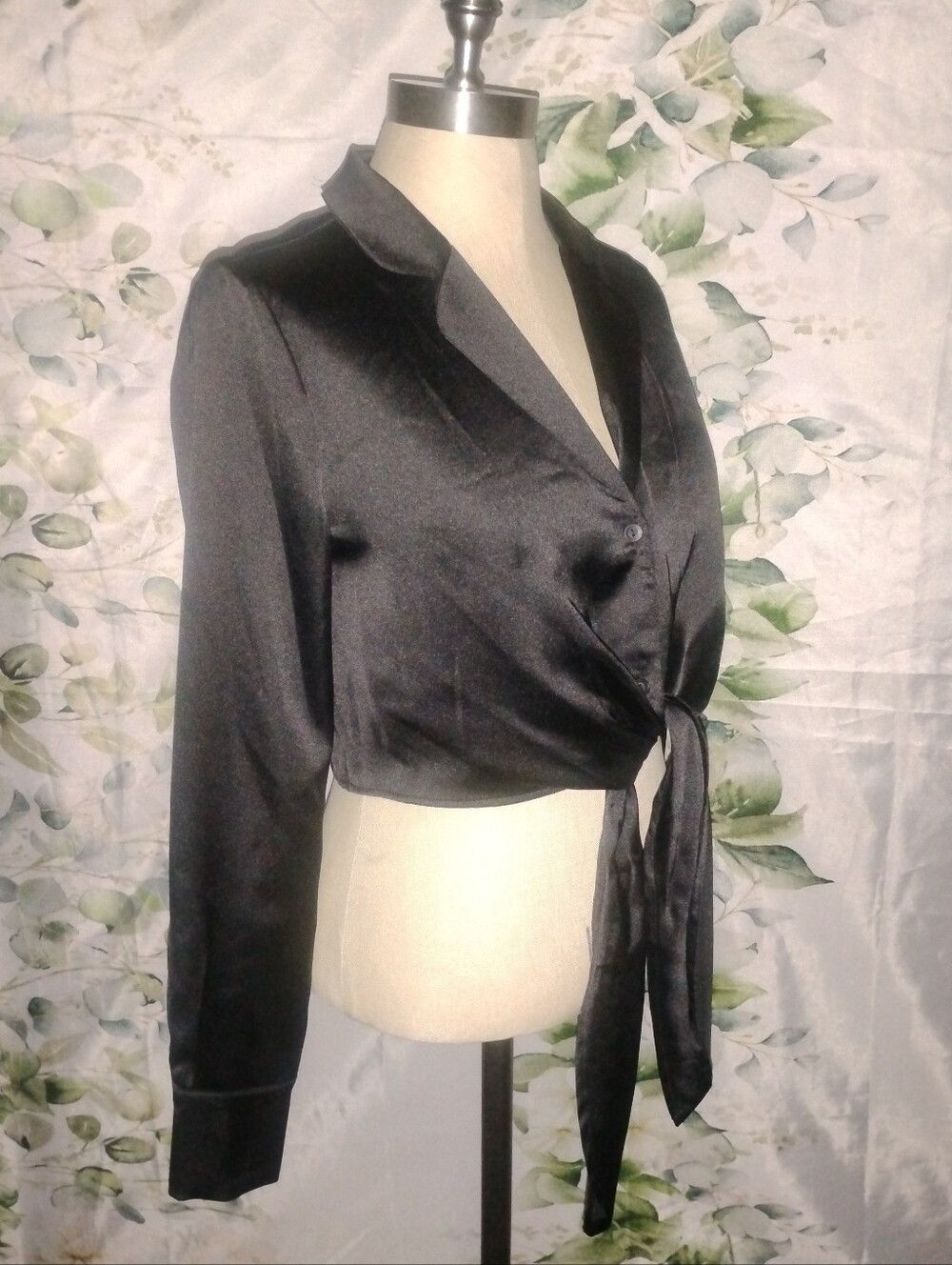 5For$12 NWT Black Satin Cropped Top